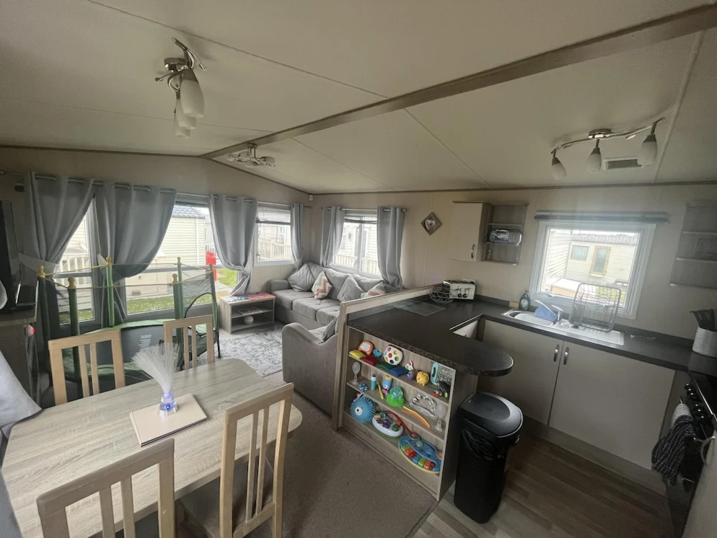 Immaculate Sen Friendly 3-bed Caravan in Porthcawl