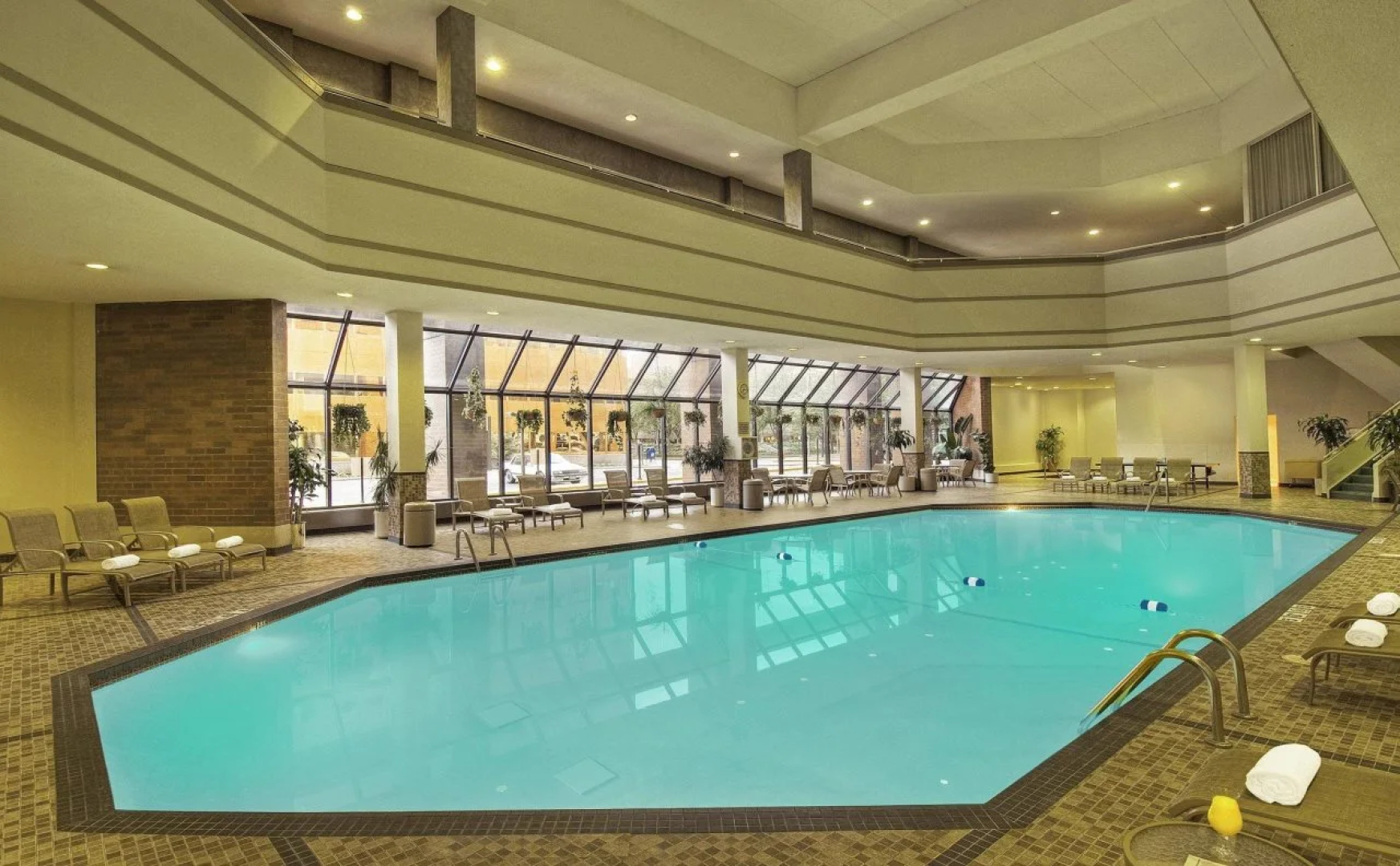 Crowne Plaza Suites MSP Airport - Mall of America by IHG