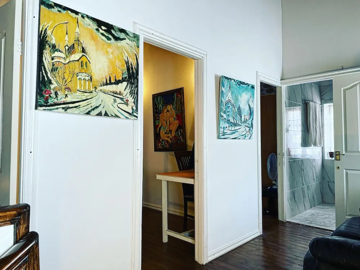 Art House Pagoi, Sleeps 6, Parking, 5 min to Beach