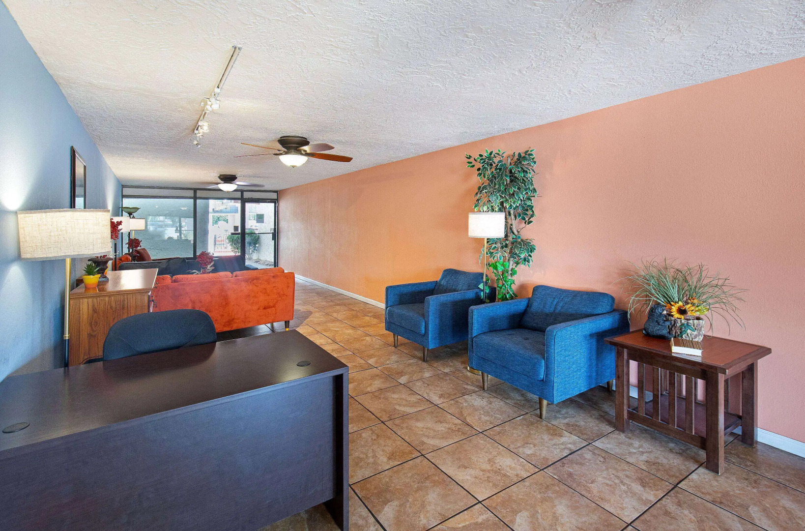 Americana Inn, a Travelodge by Wyndham