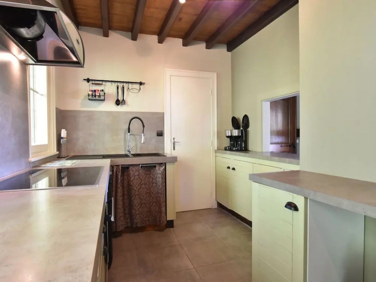 Cottage on a private property with wellness center and jetty for pleasure boats