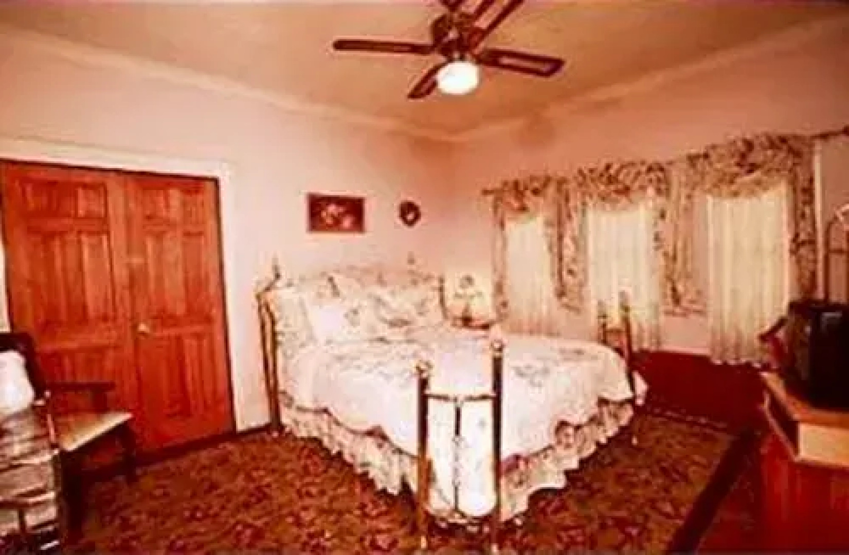 Parlor Car Bed & Breakfast