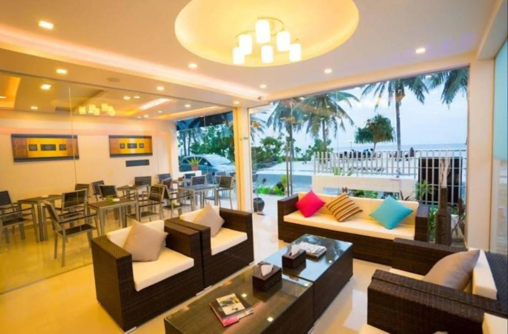 The White Harp Beach Hotel