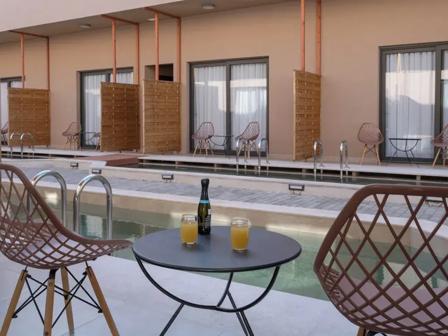 Golden Bee Lifestyle