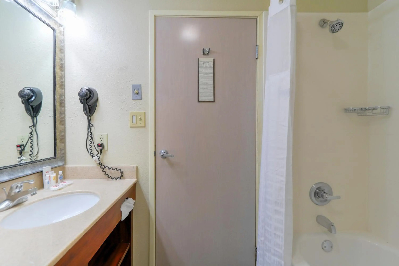 Comfort Inn & Suites At Dollywood Lane