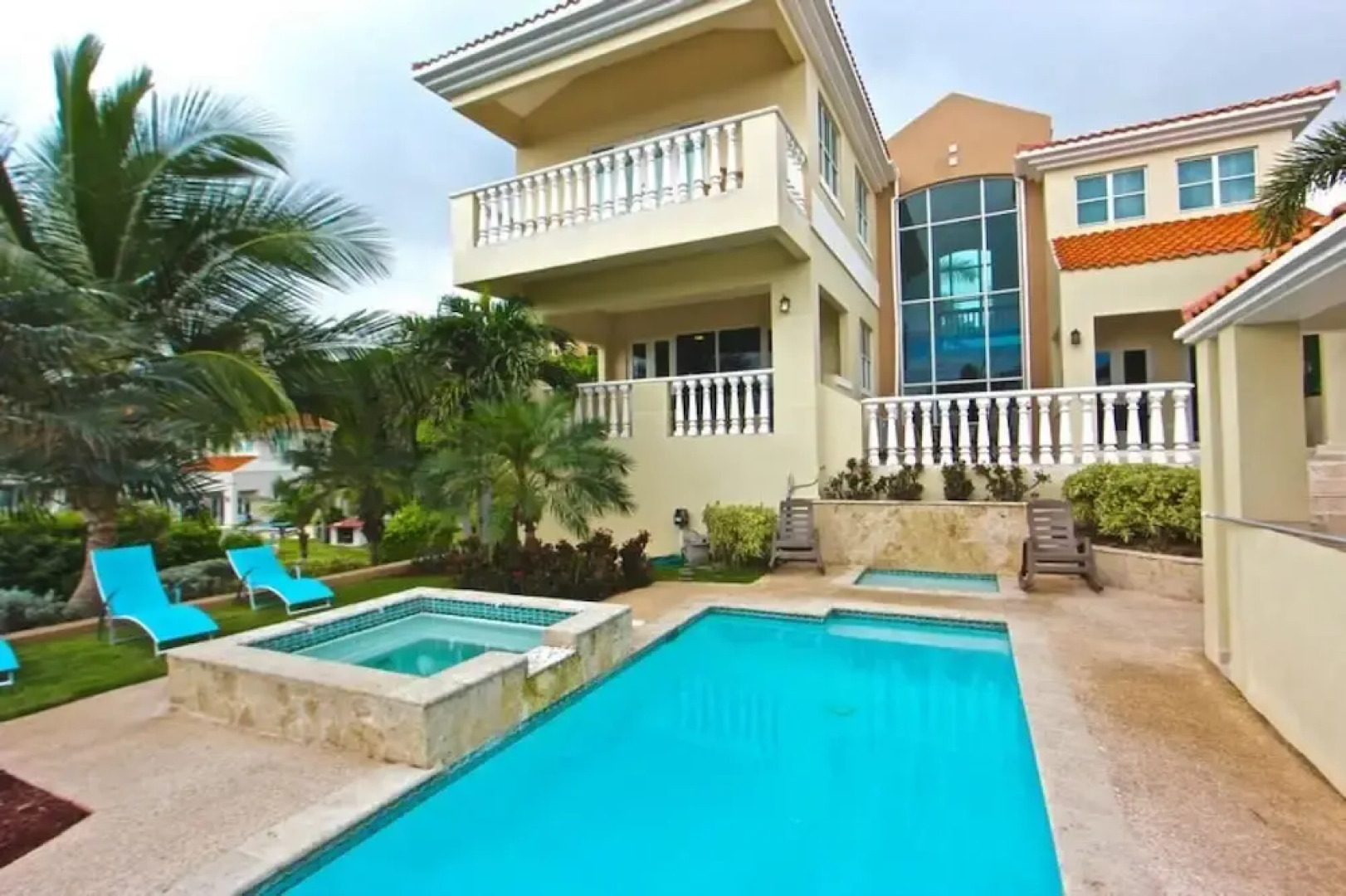 Castle Garden Recently Remodeled Luxury House With Ocean View Generator 51