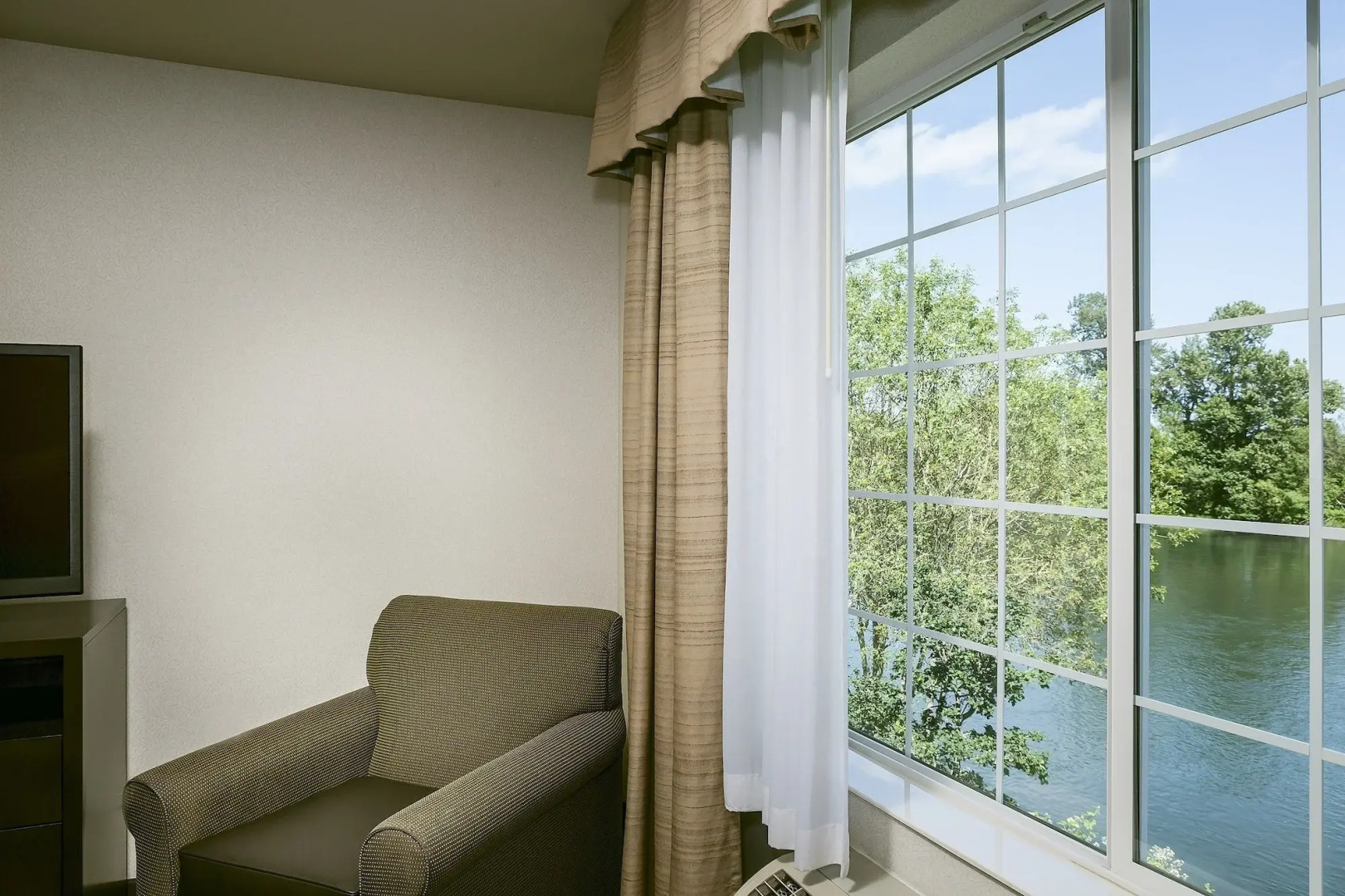 Holiday Inn Express Corvallis-On the River by IHG