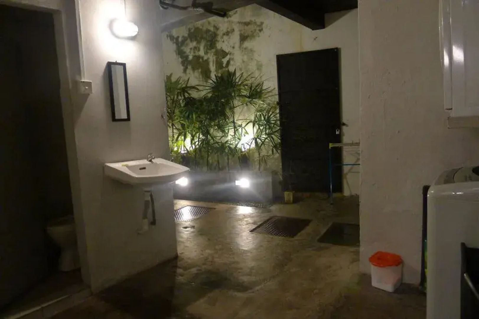 Jalan Jalan Emas Guest House