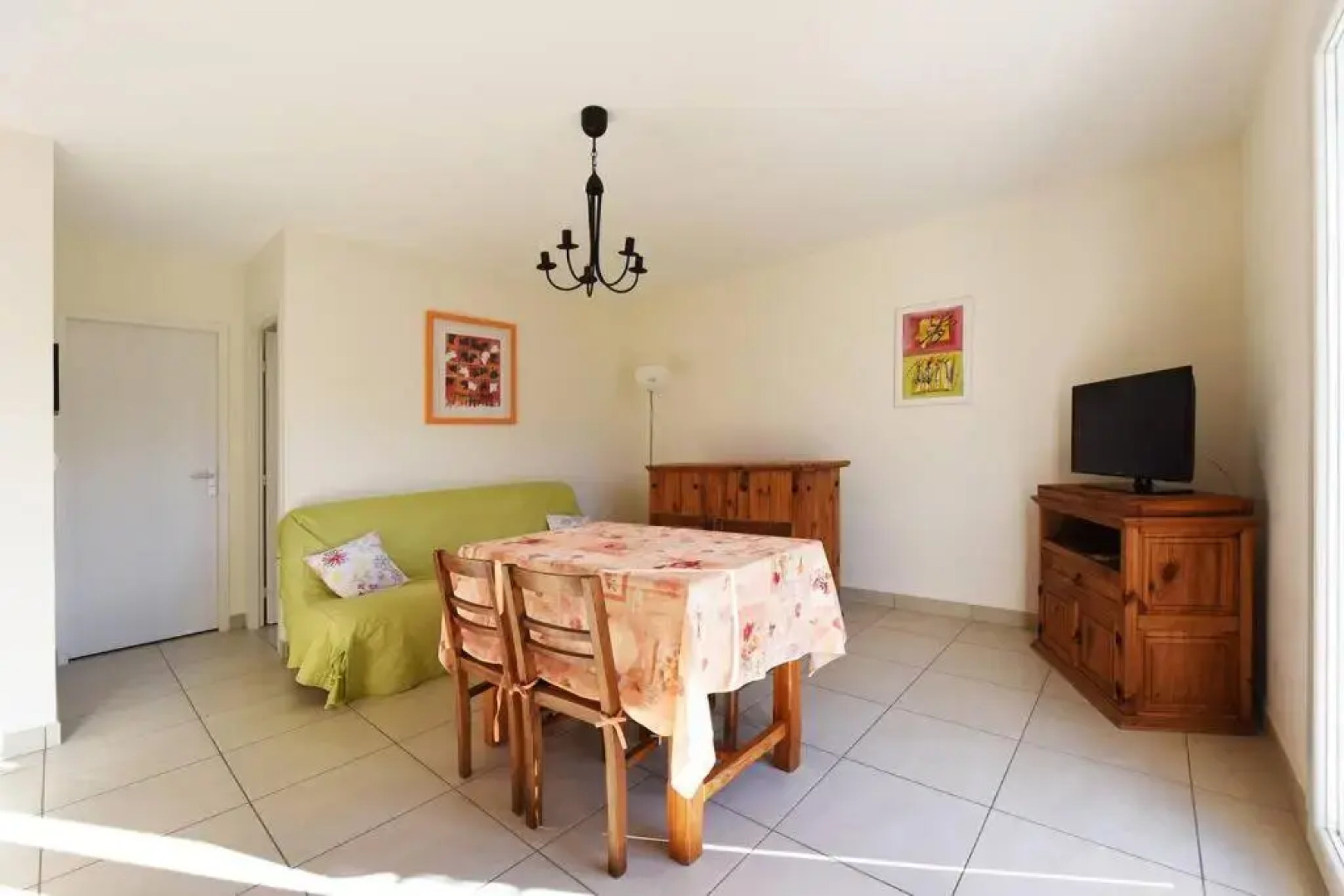 Maison Calme Avec Jardin Et Parking Prives