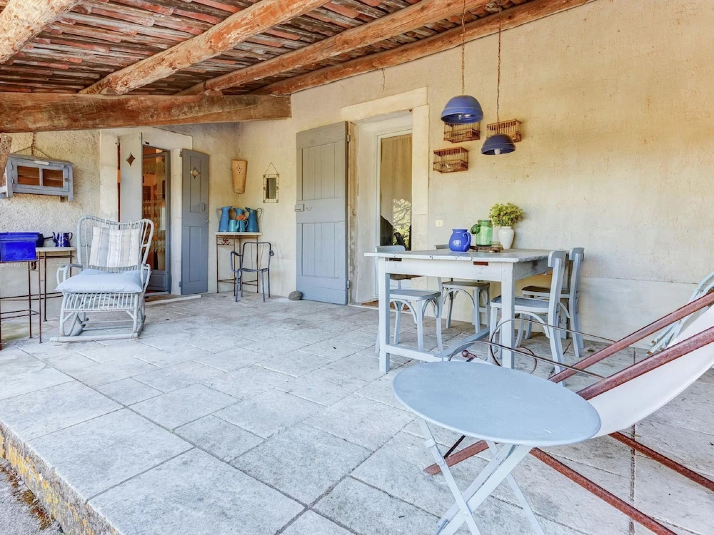 Rustic Cottage in Oppede With Shared Pool