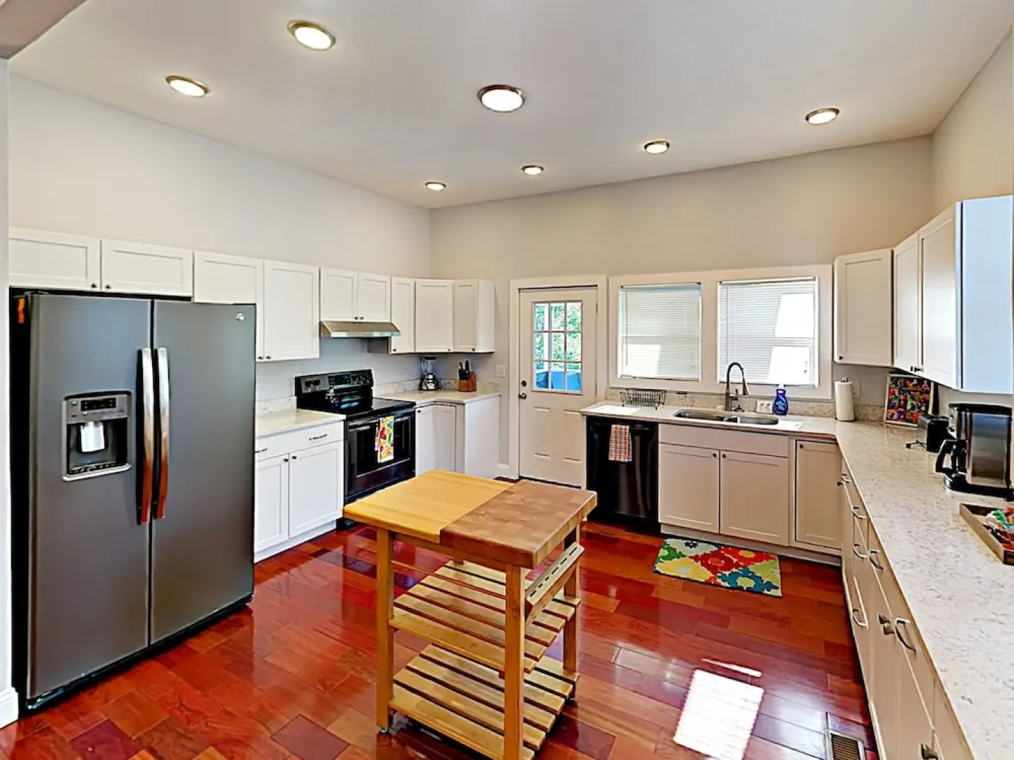 7 3rd Street Home 2 Bedrooms 2 Bathrooms Home