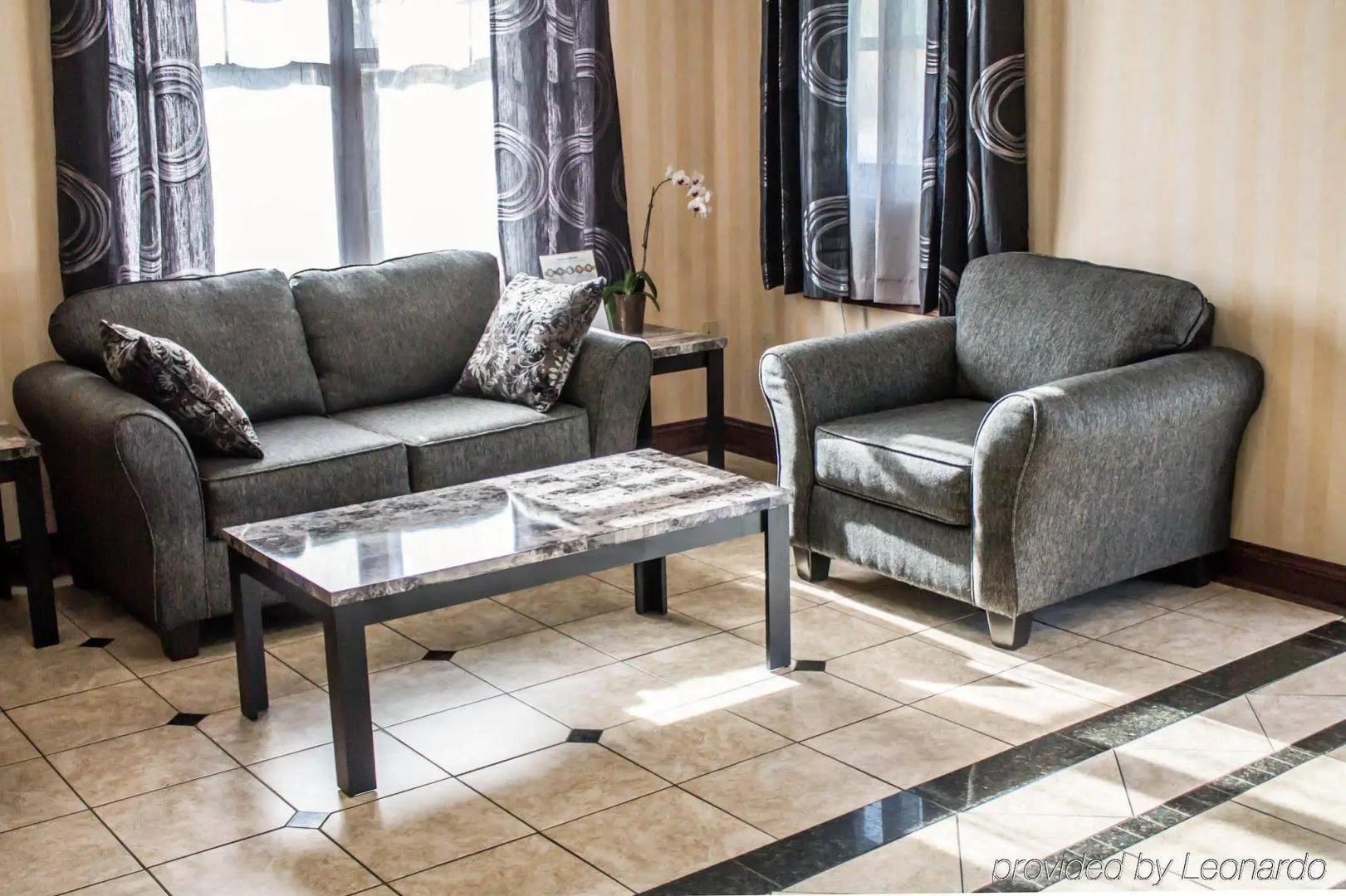 Econo Lodge Glens Falls / Lake George