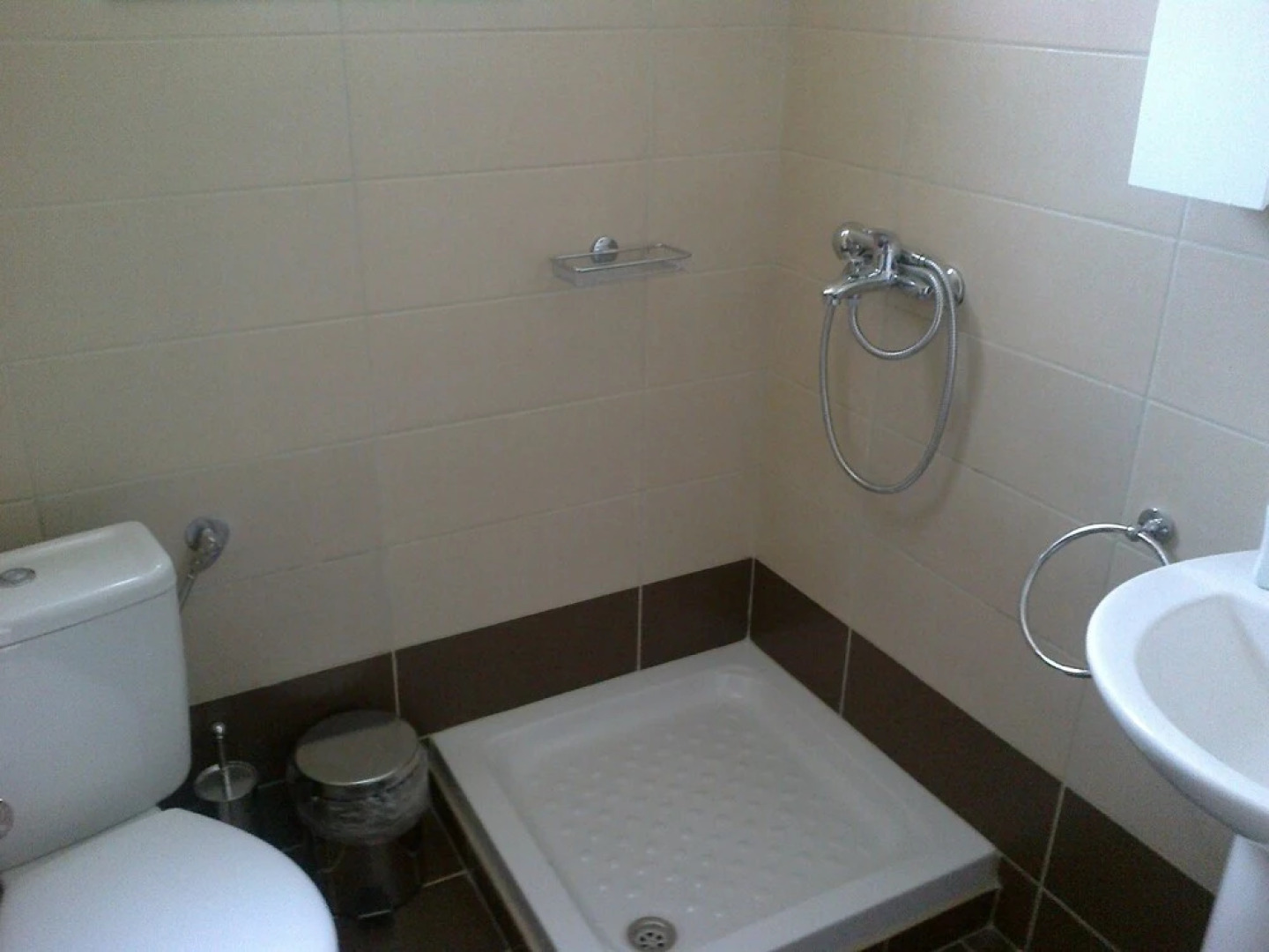 Harris Studios & Apts