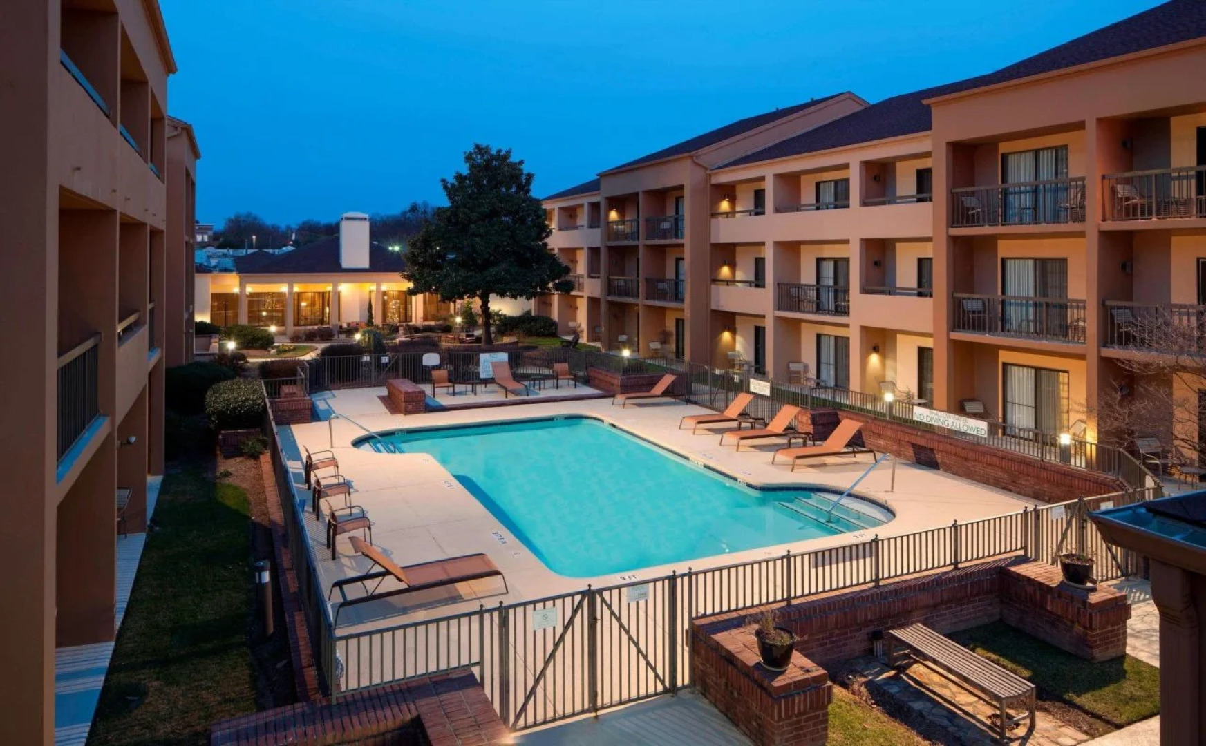 Courtyard by Marriott Greenville Haywood Mall