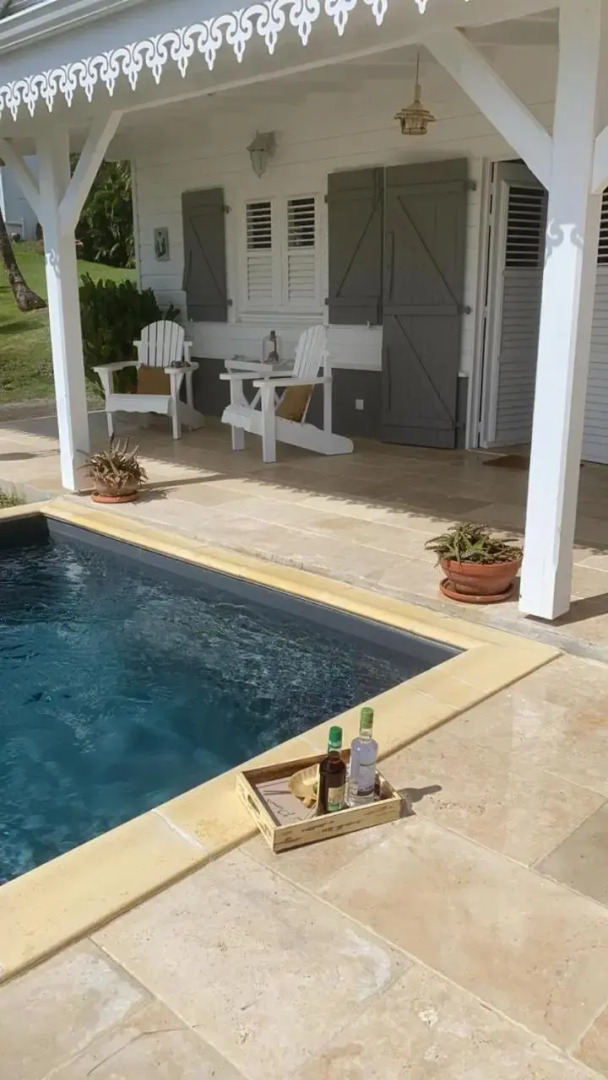 Villa 1 de standing 80m2 avec piscine et vue imprenable sur la mer et sur la campagne