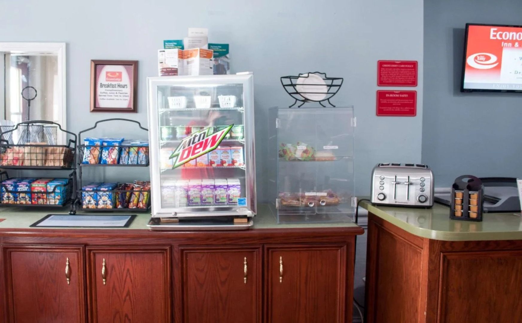 Econo Lodge Inn & Suites Sandusky South