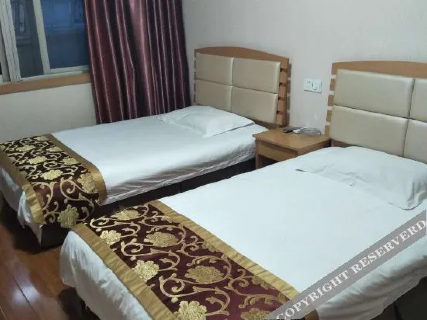Fuyang Longjing Business Express Hotel