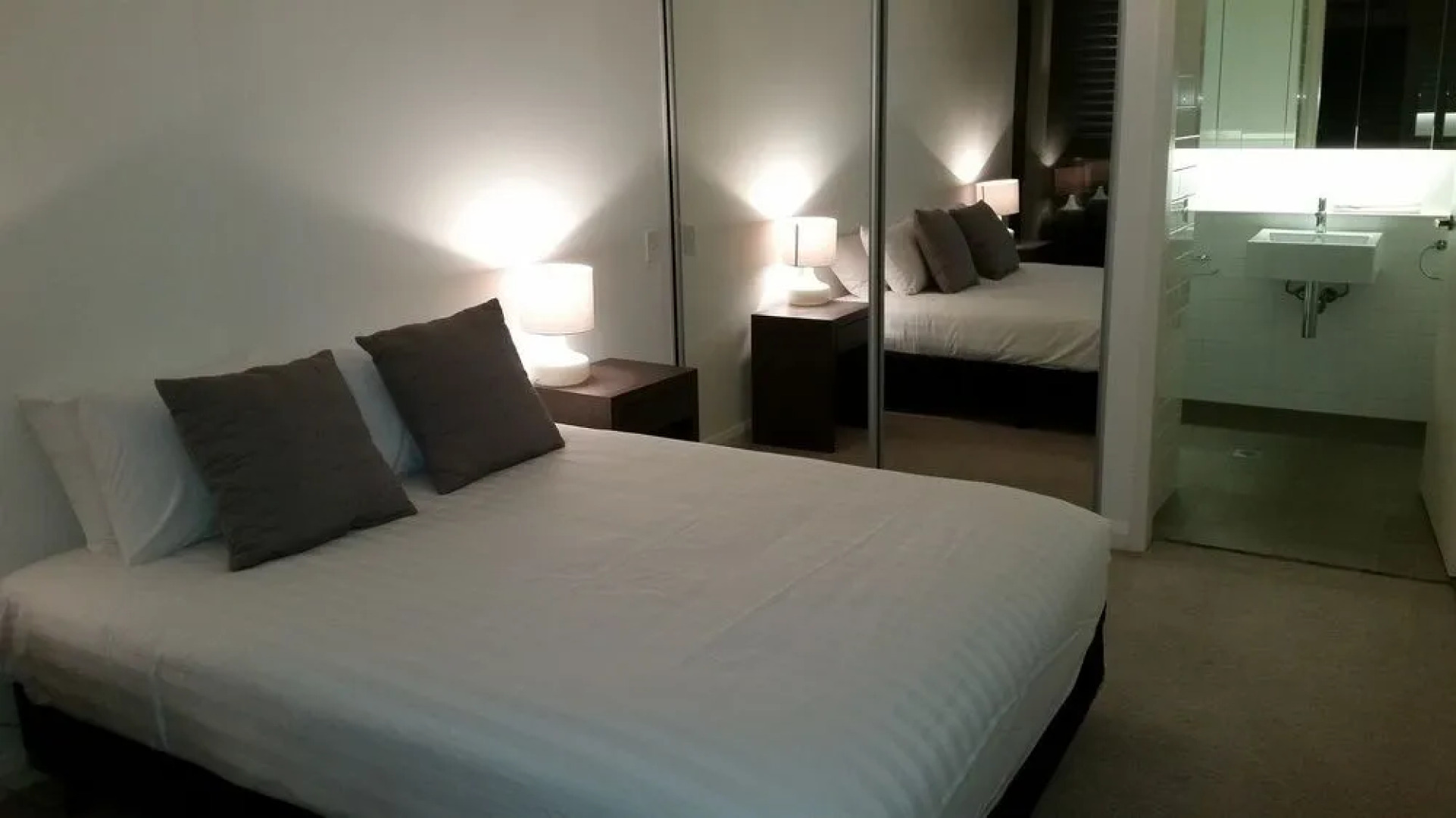 Wyndel Apartments - Herbert