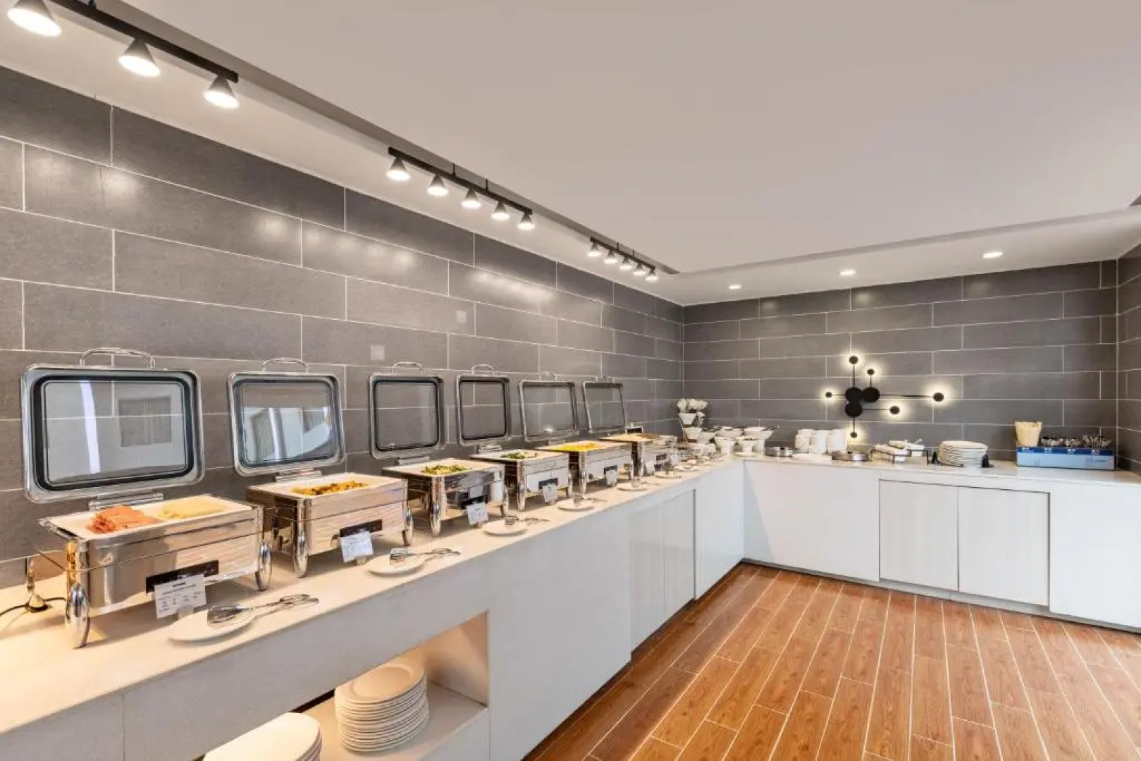 Holiday Inn Express Shenyang North Station by IHG