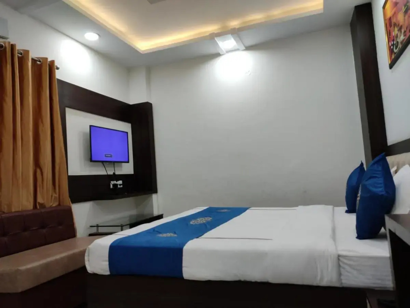 Vinayak Palace Hoshangabad