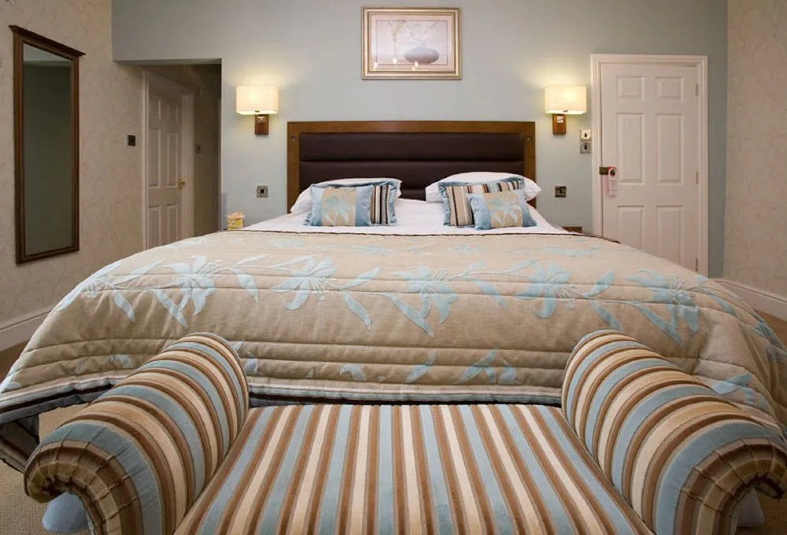 The George Hotel Sure Hotel Collection by Best Western