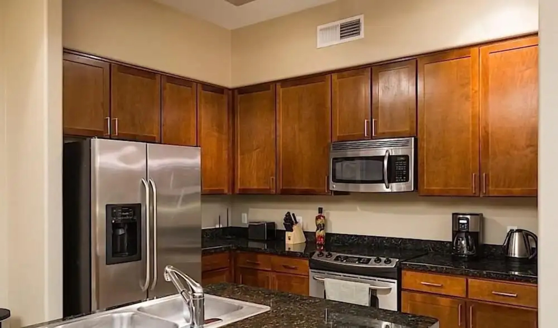 Glendale Getaway By Signature Vacation Rentals