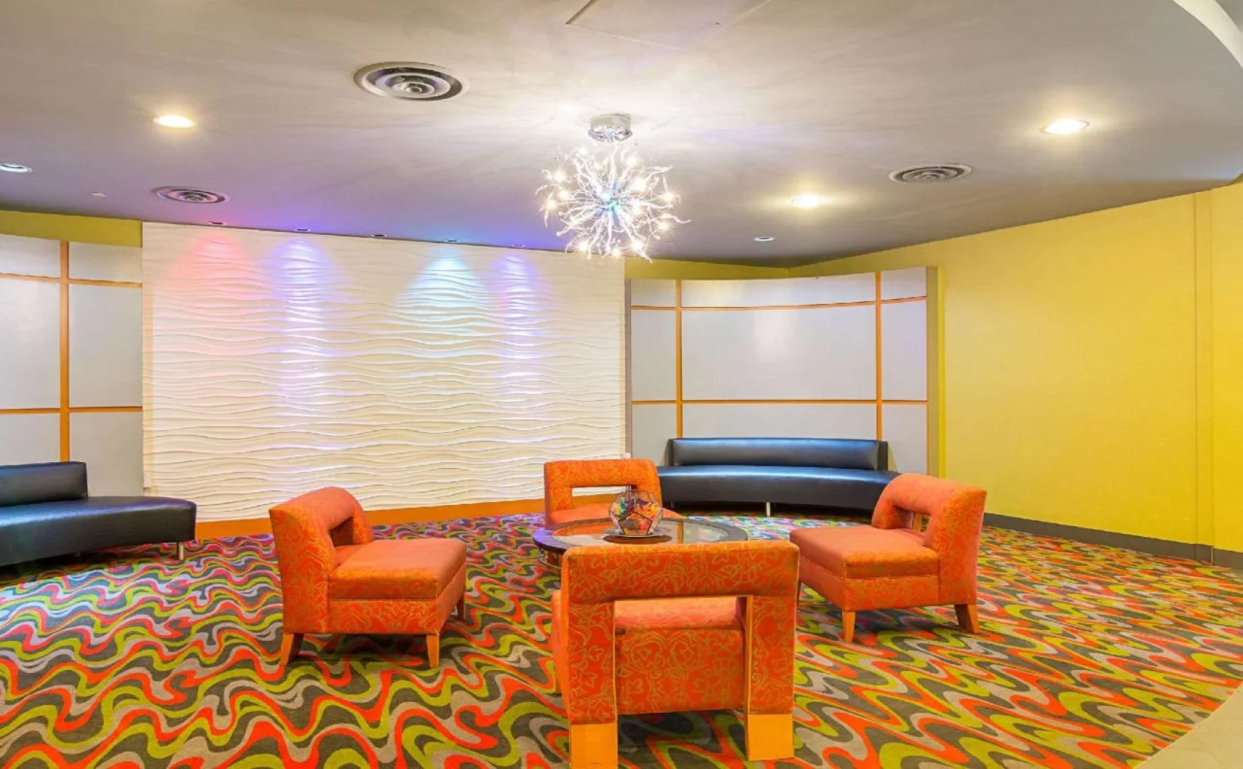 Comfort Suites At Virginia Center Commons