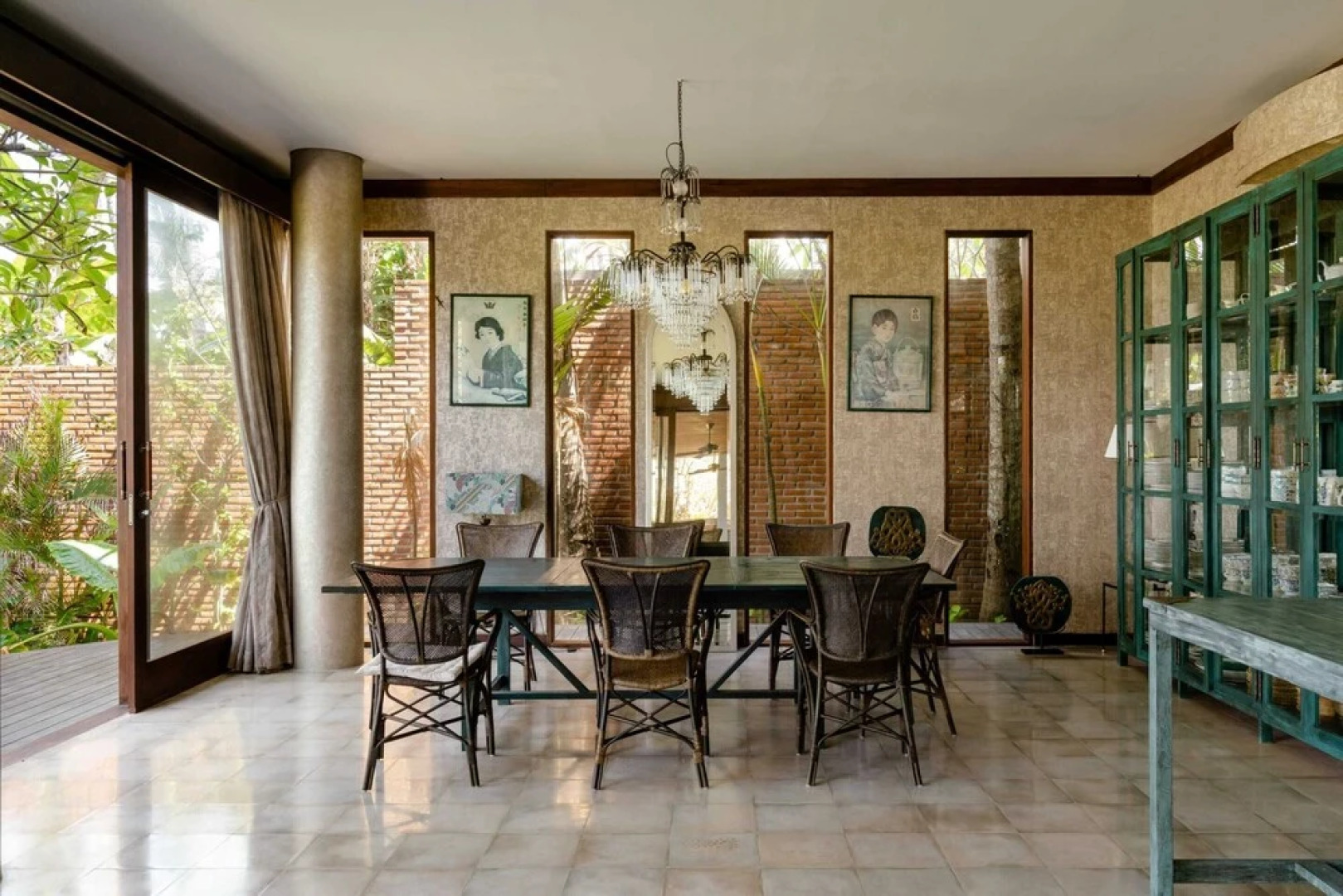 Villa Manis Beachfront