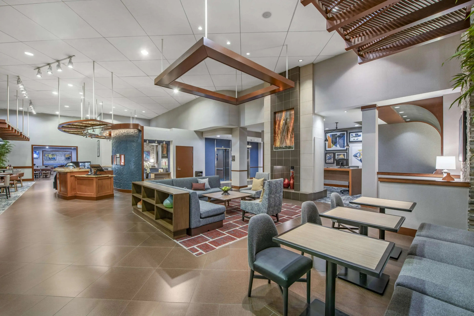 Hyatt Place Riverside Downtown