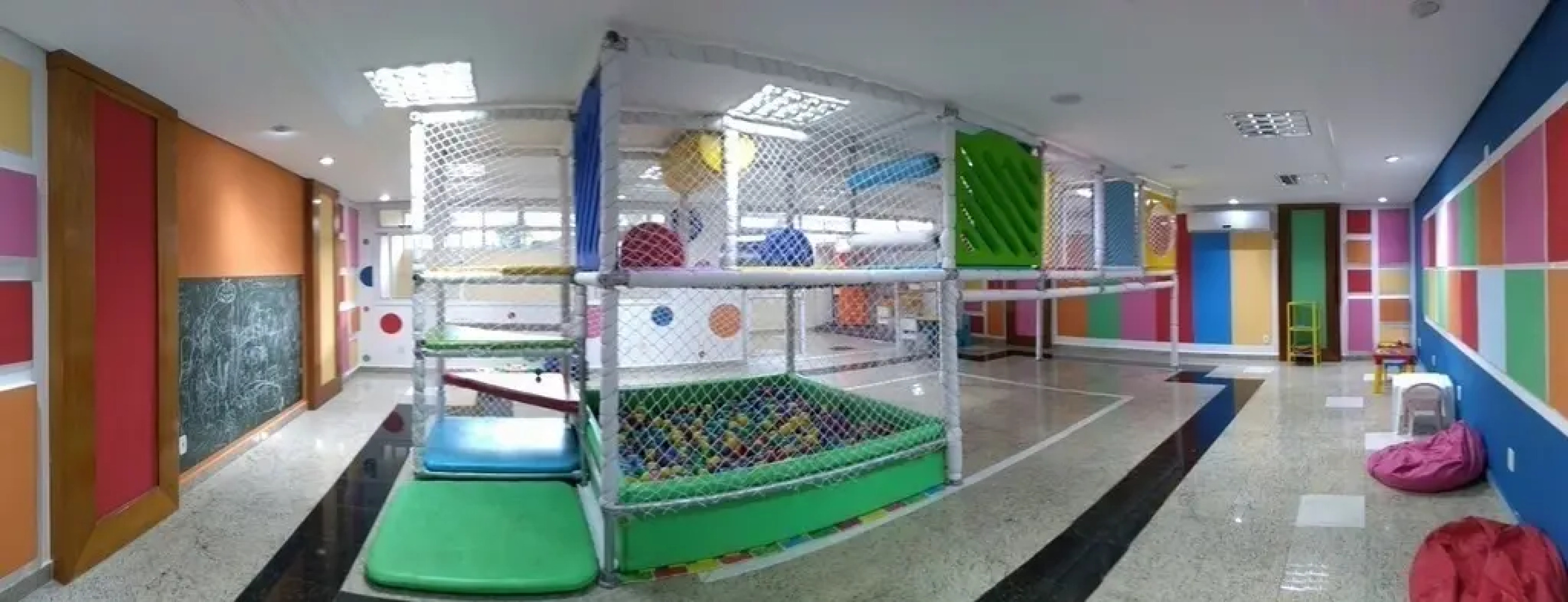 Colonial Plaza Hotel