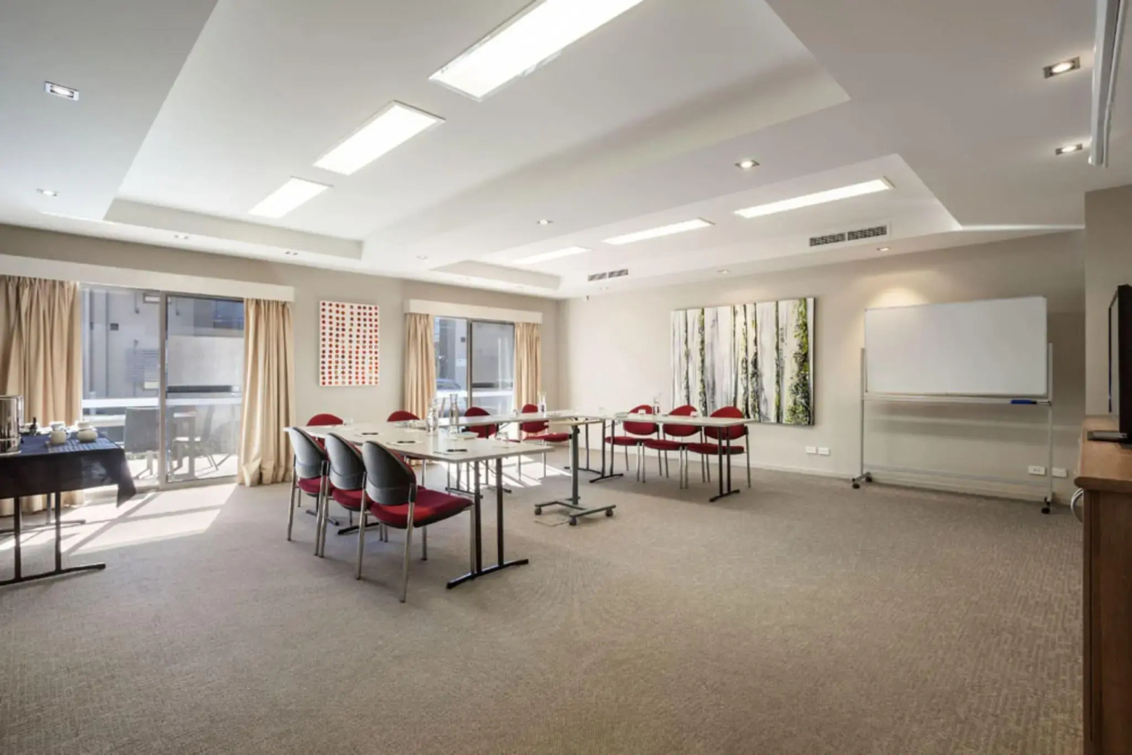 Spinifex Motel & Serviced Apartments