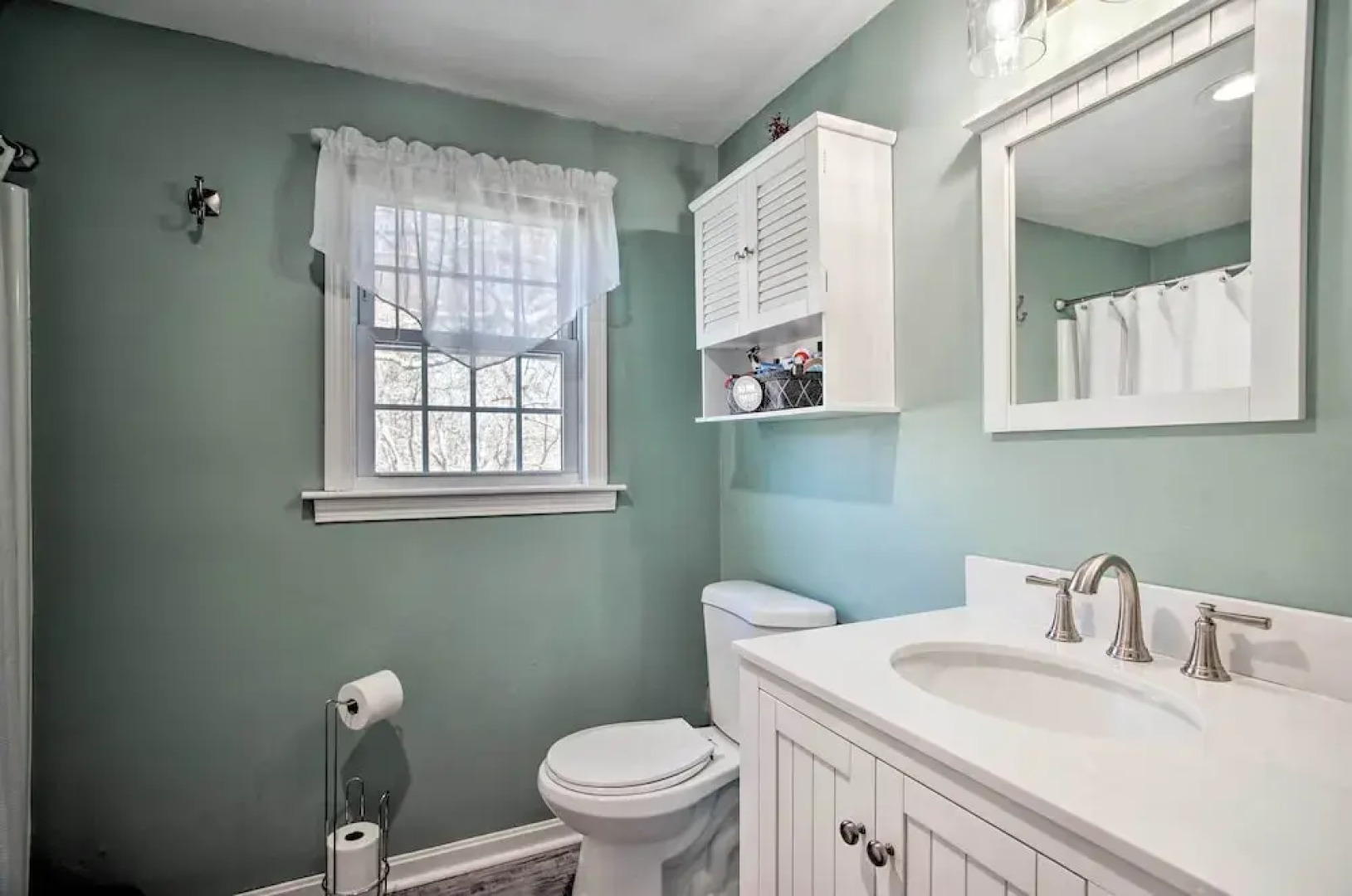 5 Mi to Beach: Cape Cod Getaway w/ Grill