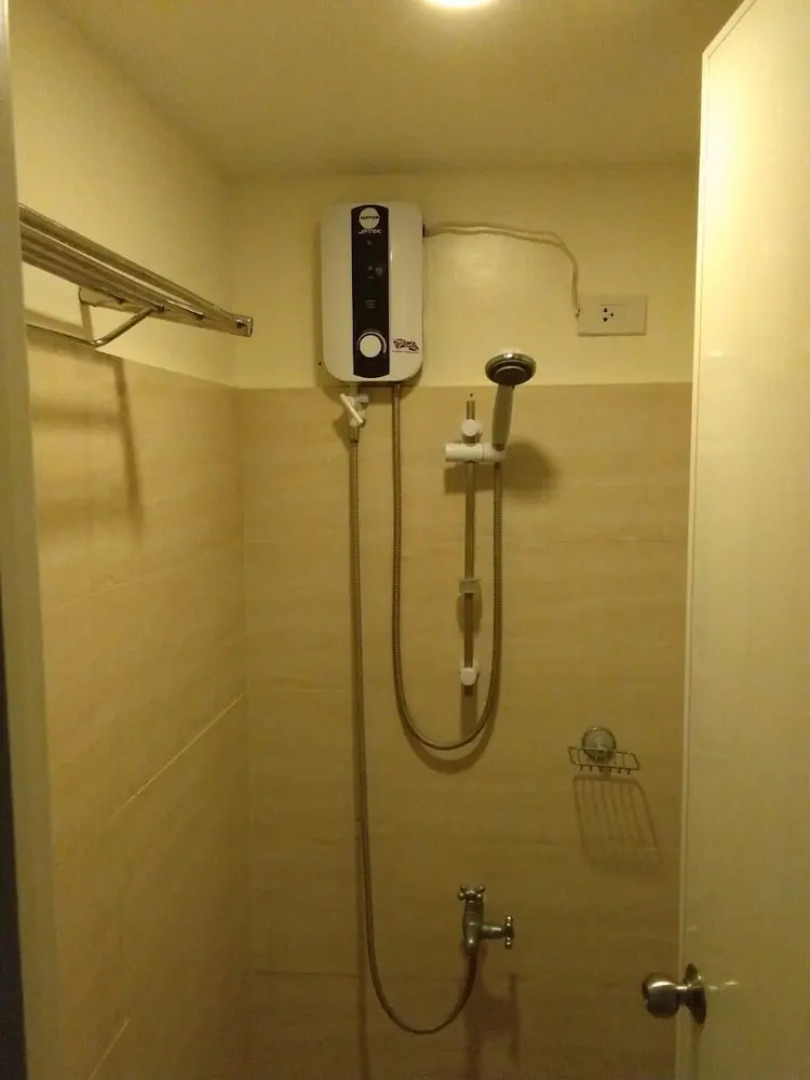 Cebu Infinity Pool Near Mall