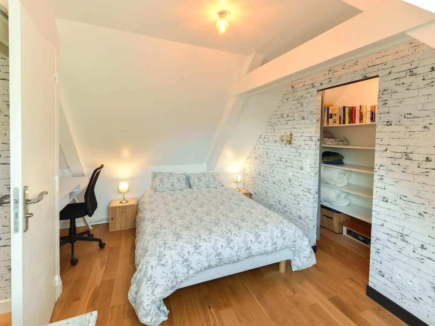 Luxury Holiday Home in Bannalec With Swimming Pool