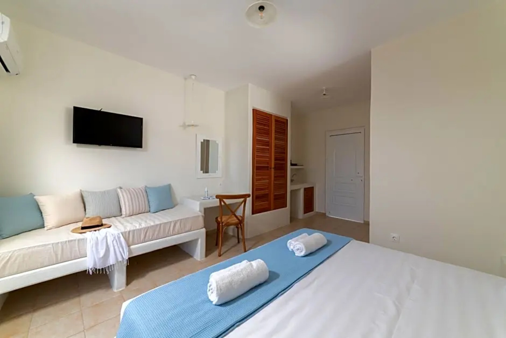 Stegna Akti Luxury Suites