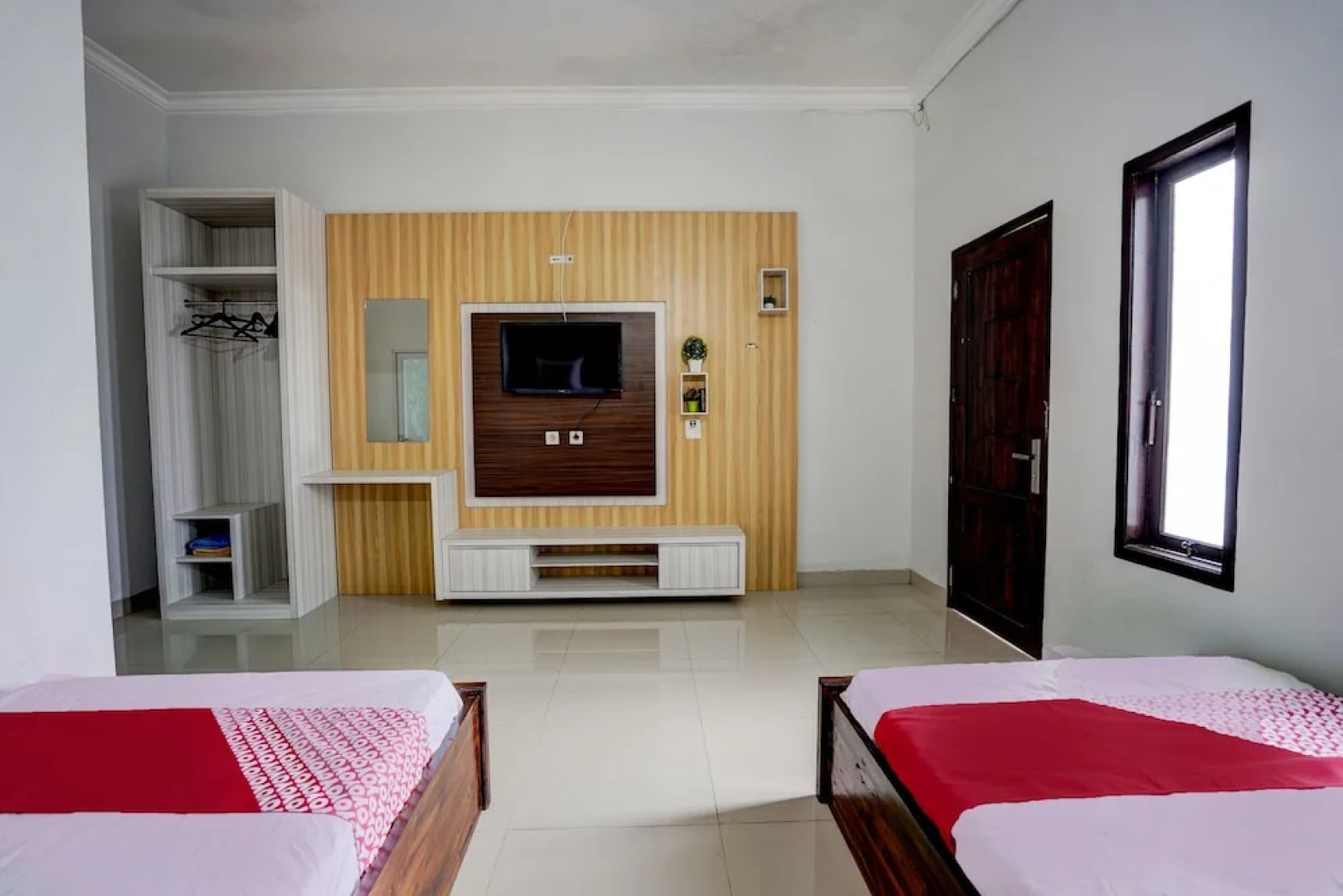 OYO 92907 Miranda Hotel Syariah