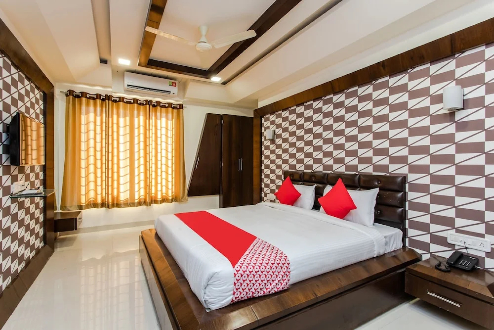 OYO 23640 Hotel Sai Kripa