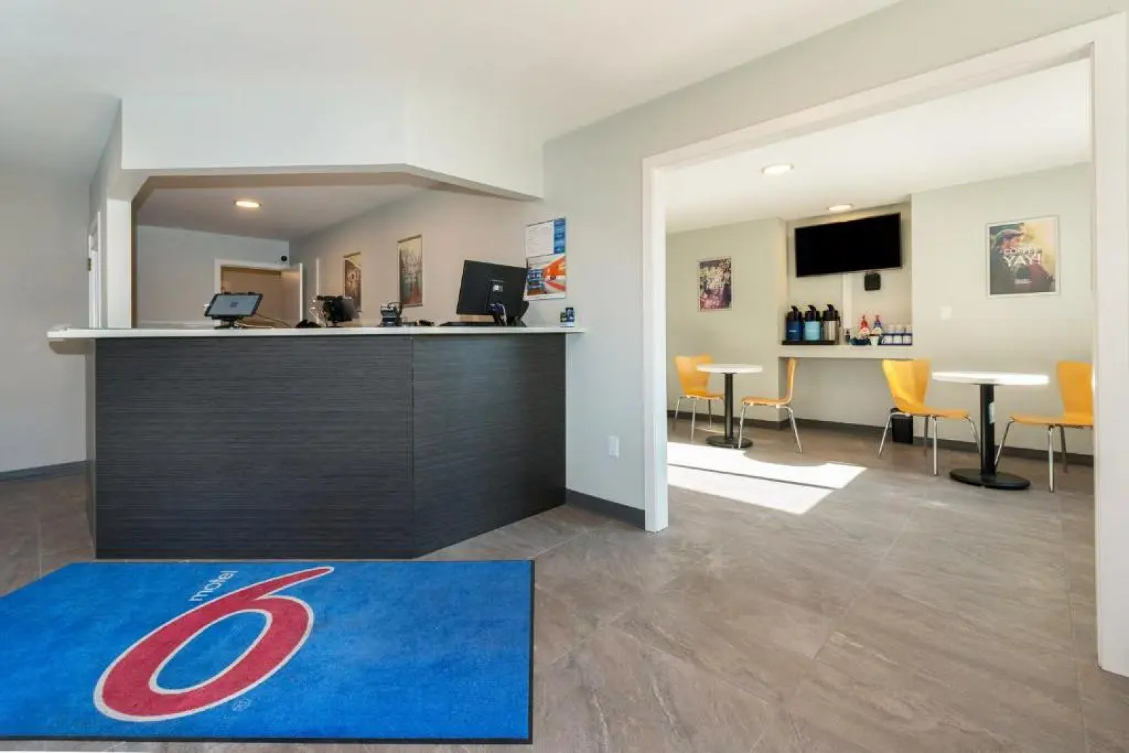 Motel 6 Victoria Airport Saanichton