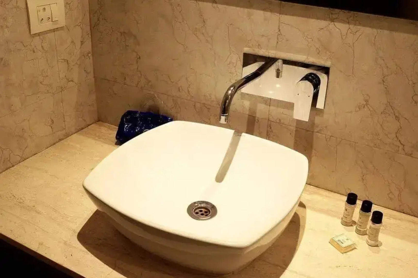 OYO Premium Airport VIP Road