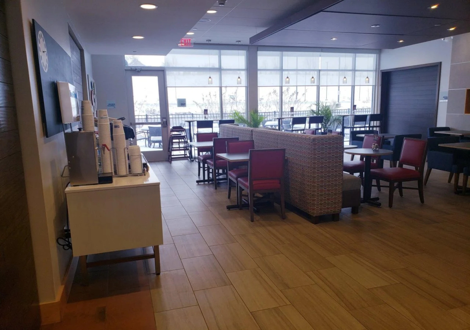 Holiday Inn Express & Suites Altoona by IHG