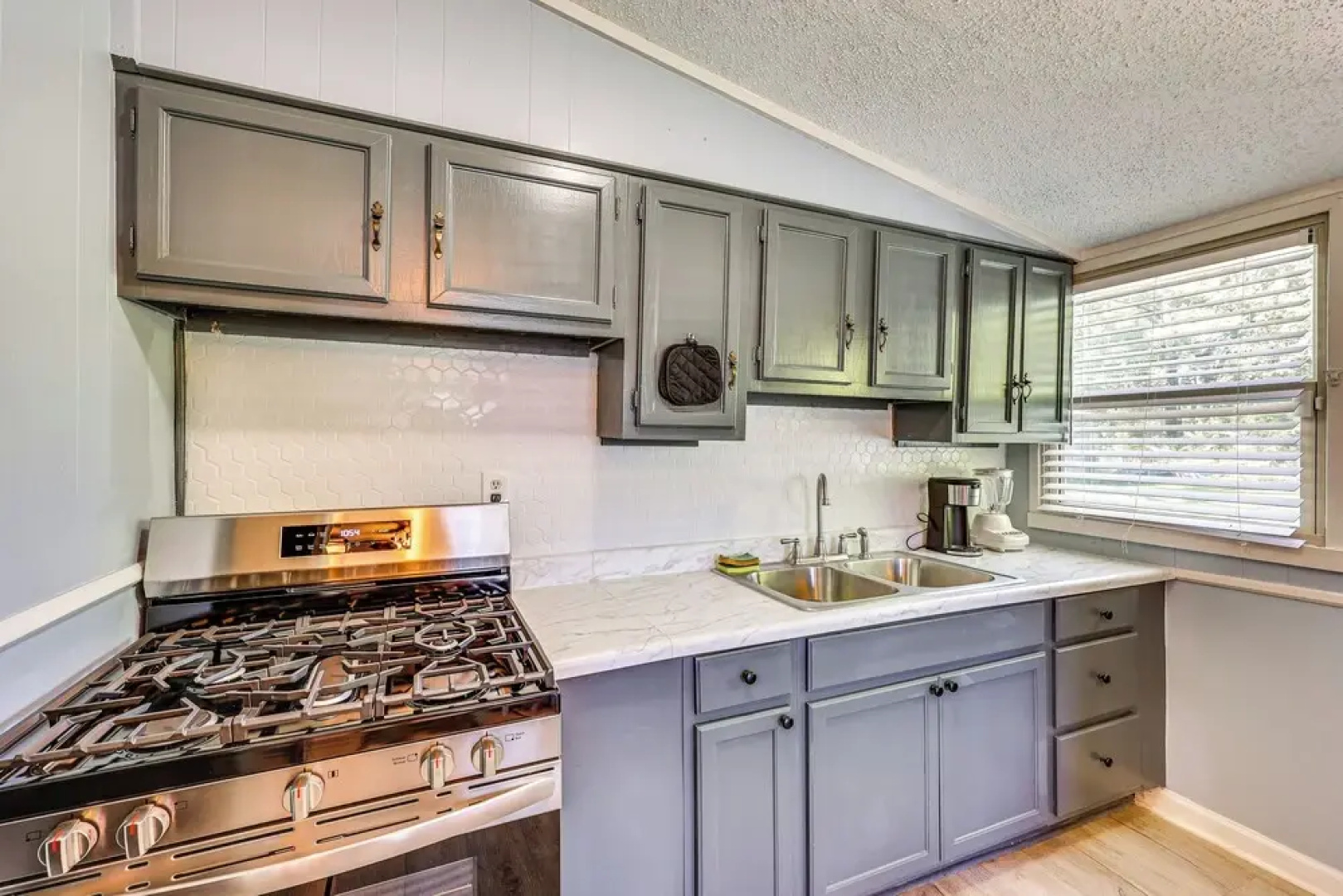 Hike, Golf & Fish: Pine Bluff Retreat