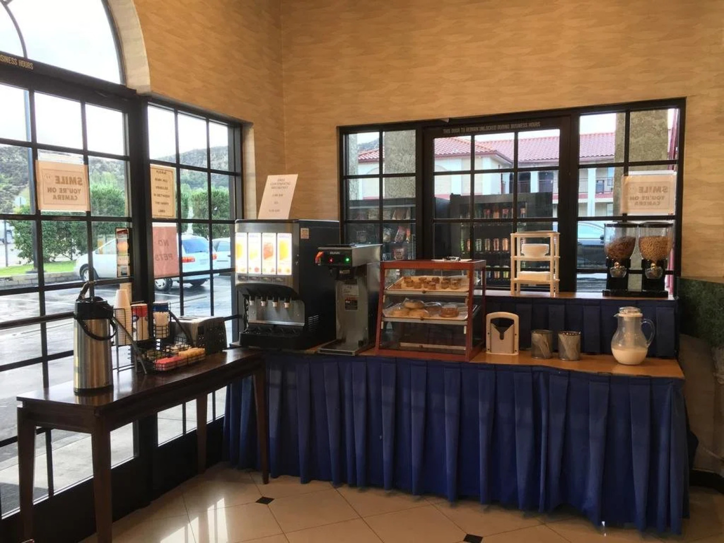 Castaic Inn Near Six Flags Magic Mountain