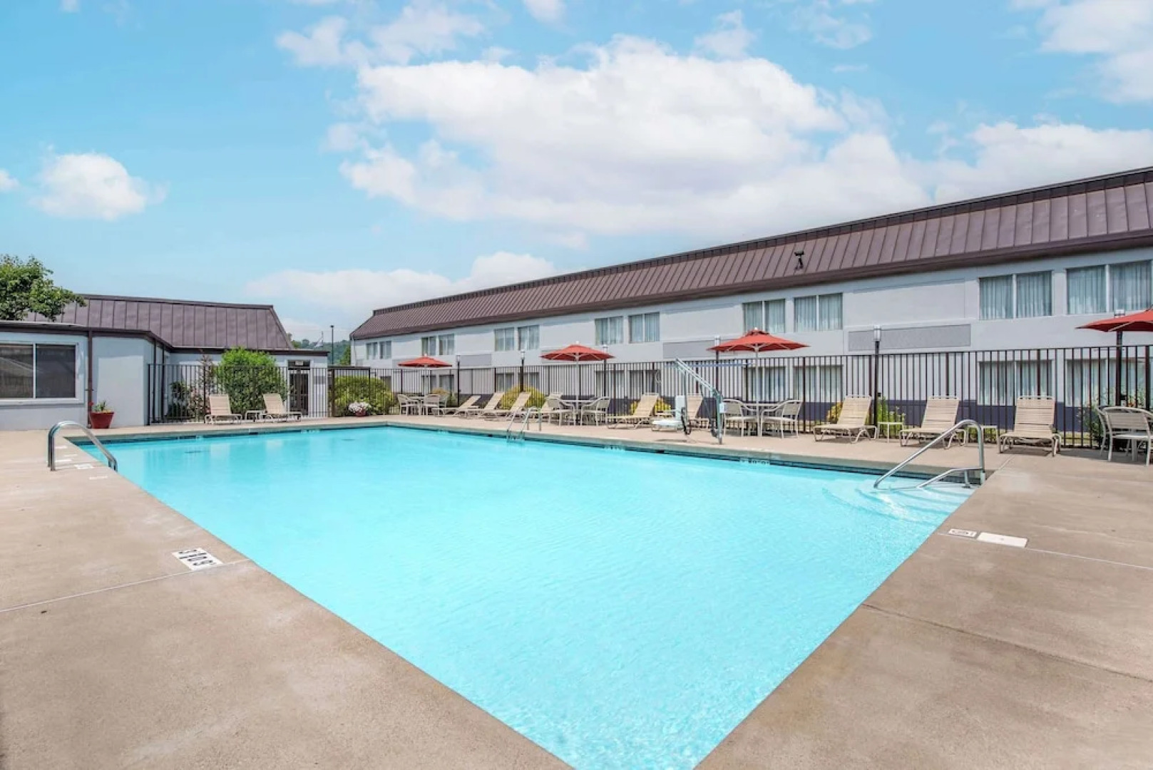 Best Western Plus Bridgeport Inn