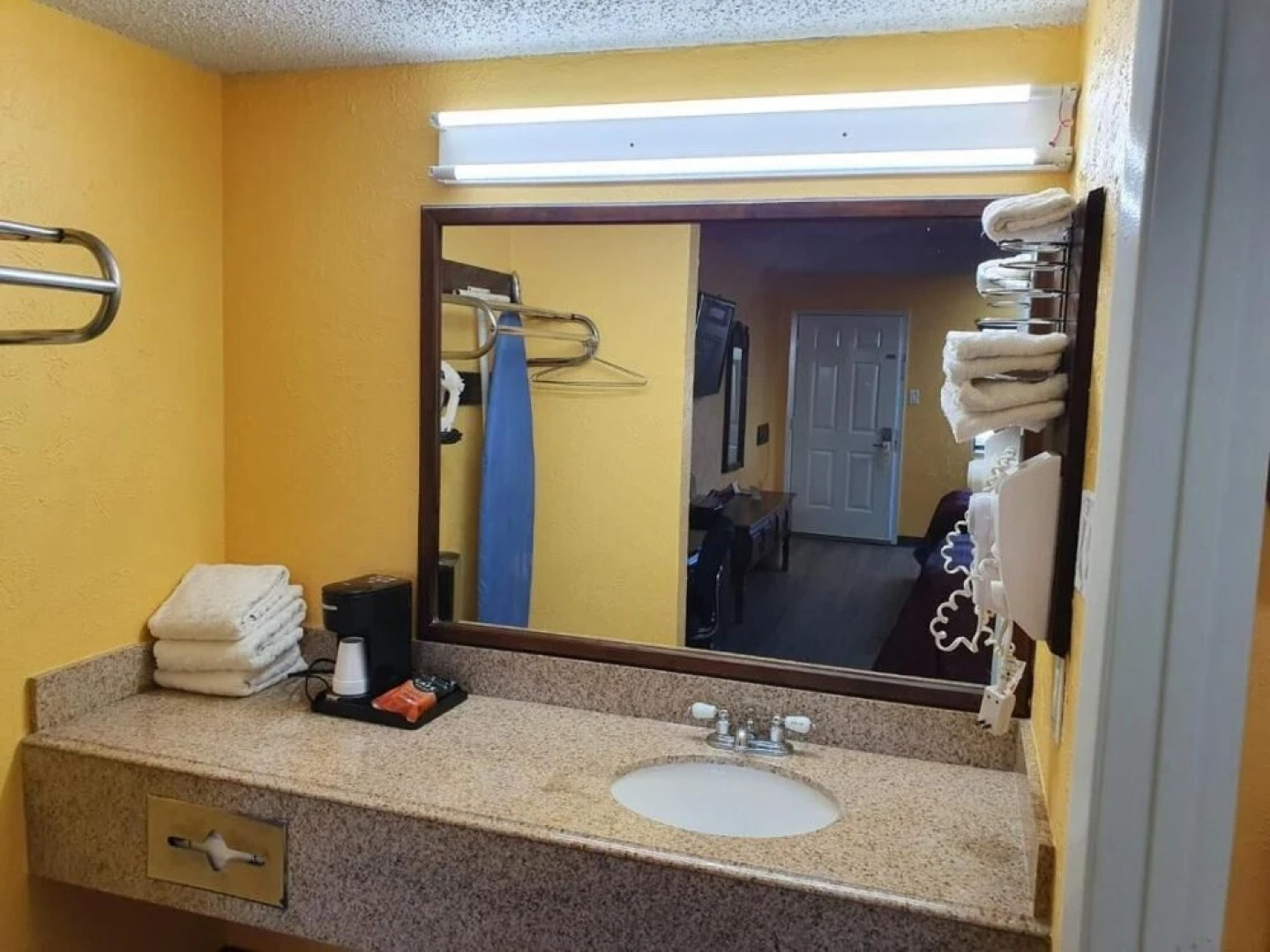 Chaparral Motel Victoria TX, Hwy 59