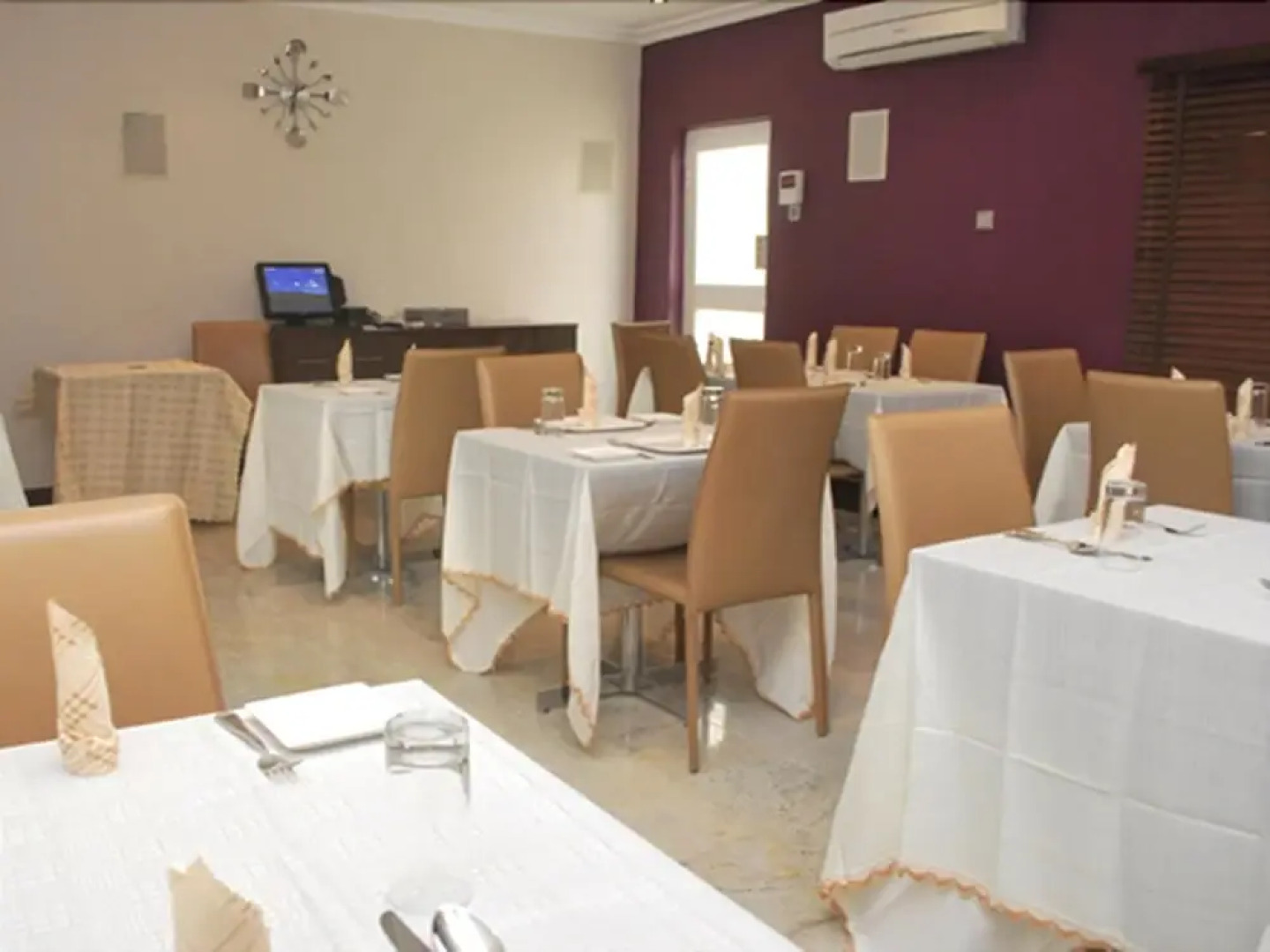 Le Paris Continental Hotel