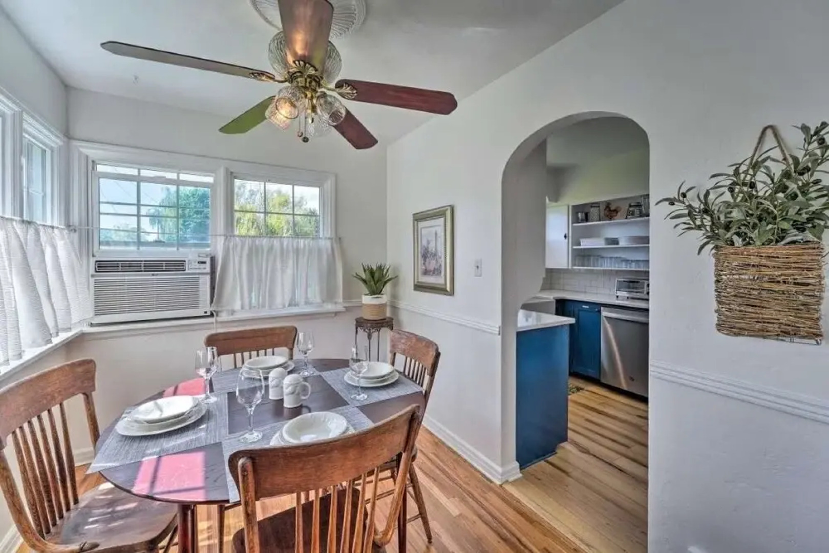 Charming Idaho Home 3 Bedroom Cottage by RedAwning