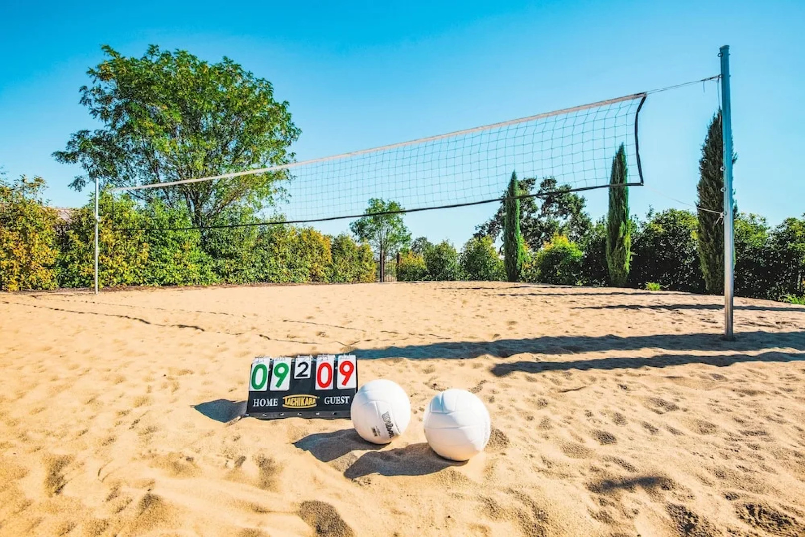 Mermaid by Avantstay Private Estate w/ Pool, Volleyball & Arcade!