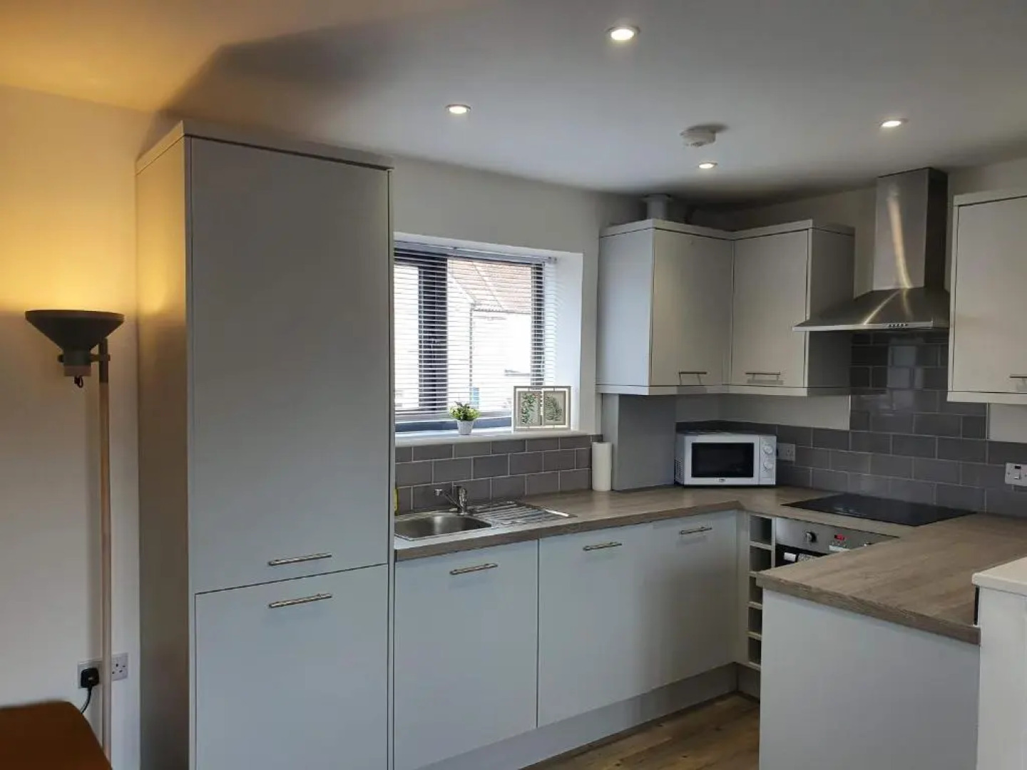 Elm Apartment by Cliftonvalley Apartments