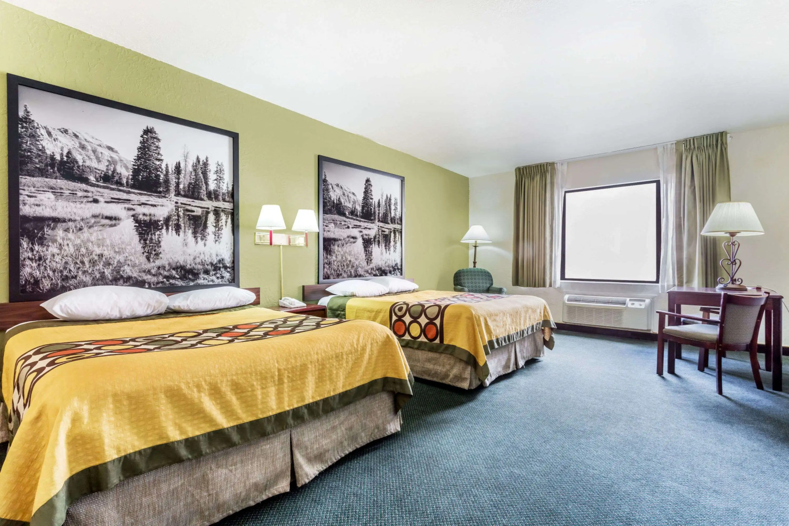 Super 8 by Wyndham Wendover