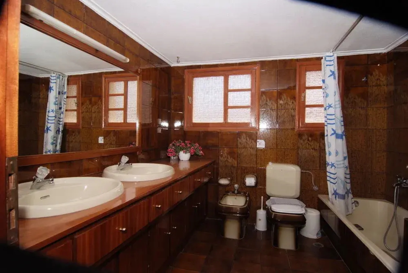 Karavanos Apartments